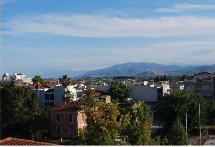 Central Flat In Argos With A View On Nafplio Eksteriør billede